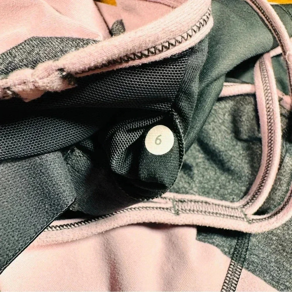 Lululemon Power Y Tank *Luon, Heathered Black / Mauvelous- Size 6 - Picture 7 of 8